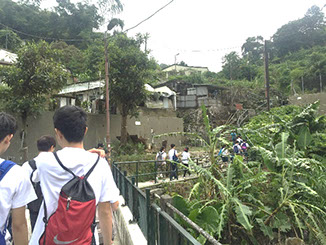 Participants setting off