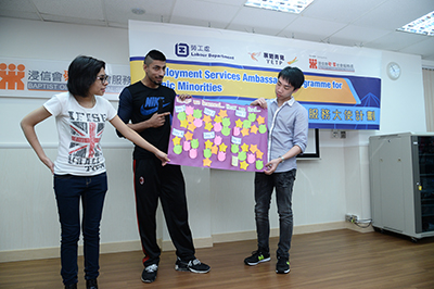 The Ambassadors shared their learning experience during the graduation ceremony of the pre-employment training. The former Secretary for Labour and Welfare, Mr Matthew Cheung Kin-Chung, attended the ceremony and gave encouragement to the Ambassadors.