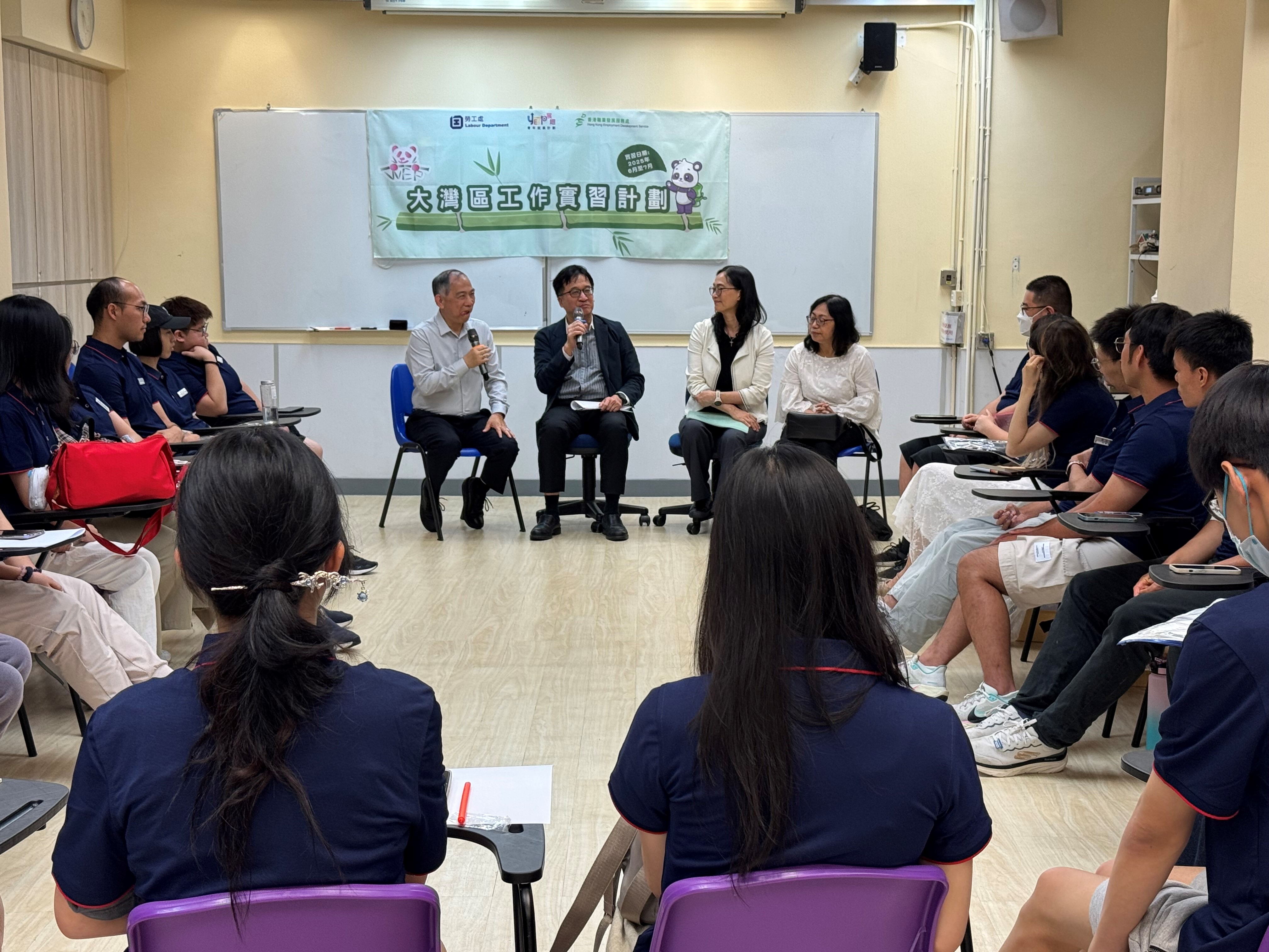 4 June 2025: The Deputy Commissioner for Labour (Labour Administration), Raymond HO, shared his experience and interacted with trainees.